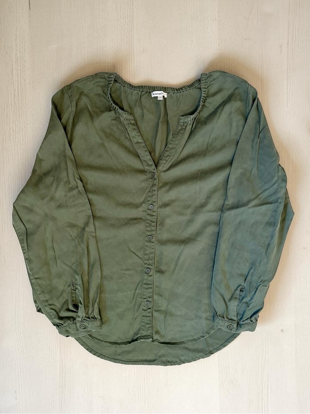 Relaxed Olive Button-Down Women's Shirt by Bootlegger Size XL